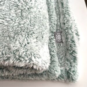 Kaleidoscope Kids Green Fleece Blanket